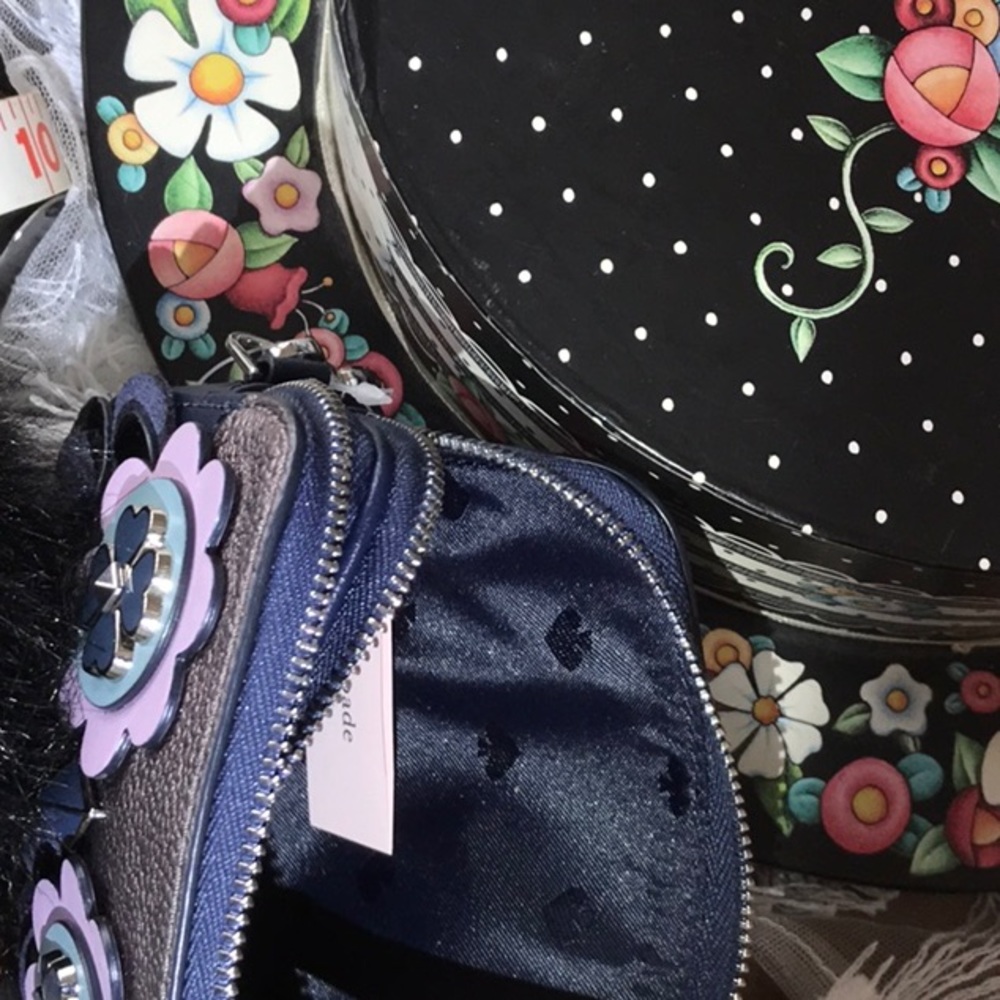 Kate Spade Zibi - Picture 5 of 8